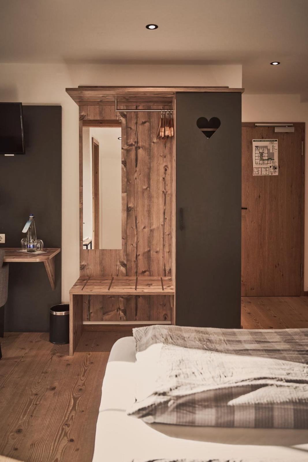 Hotel Rait´ner Wirt à Schleching Extérieur photo